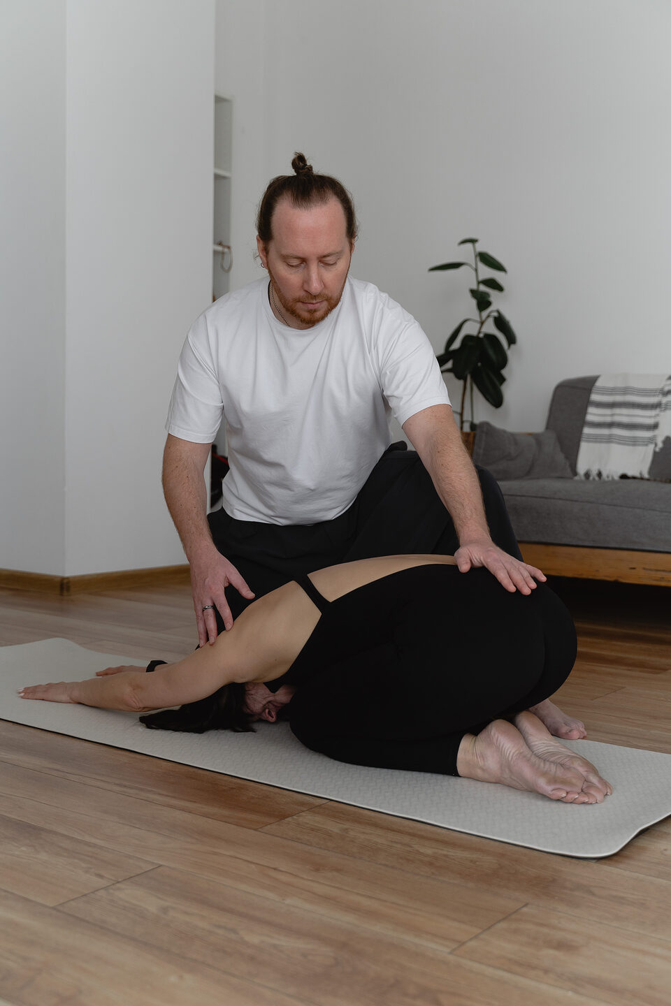 хатха йога для начинающих отстройка асан казань