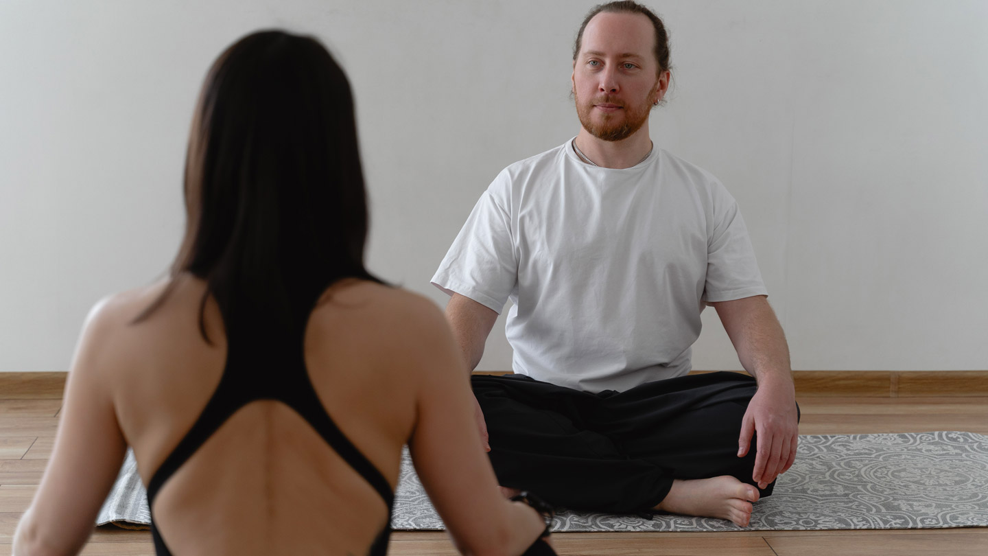 Групповые занятия йогой — хатха и кундалини, студия йоги Казань