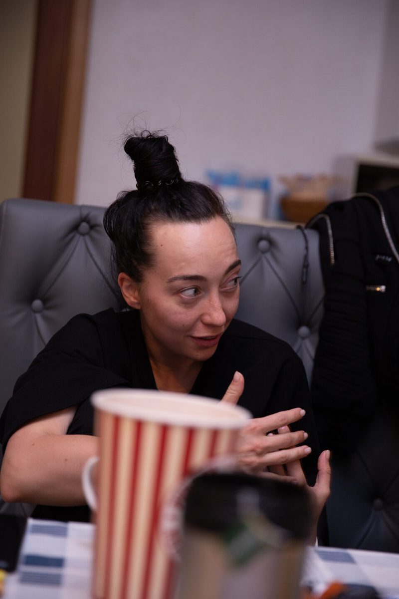 Живое общение после сессии холотропного дыхания — шеринг опыта в группе