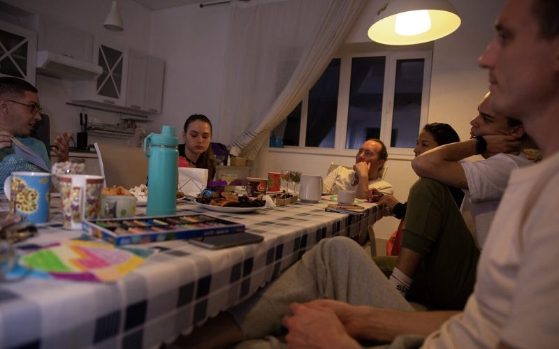 Шеринг на ретрите холотропного дыхания — обсуждение опыта в группе, Казань